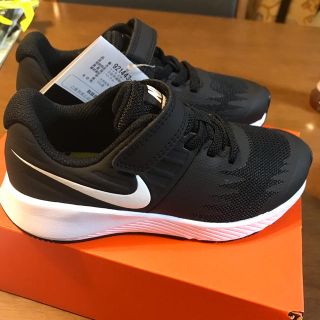 ナイキ(NIKE)のナイキキッズスニーカー新品未使用17.5センチ(スニーカー)