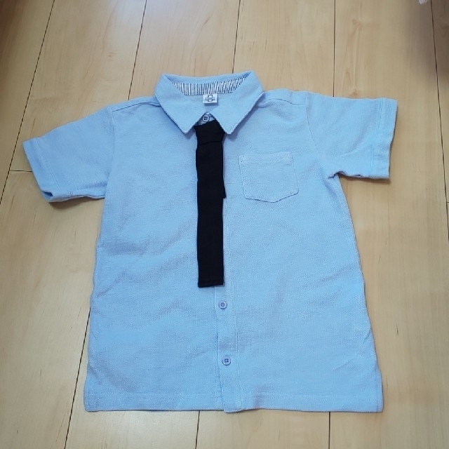 男の子 シャツ おしゃれ ネクタイ 半袖 フォーマル 120 キッズ/ベビー/マタニティのキッズ服男の子用(90cm~)(Tシャツ/カットソー)の商品写真