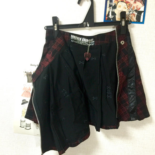 h.naoto(エイチナオト)のh.ANARCHY プリーツ巻スカート レディースのスカート(ミニスカート)の商品写真