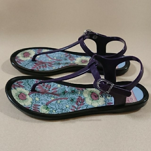 超美品 サンダル 紫 パープル エスニック リゾート レディースの靴/シューズ(ビーチサンダル)の商品写真