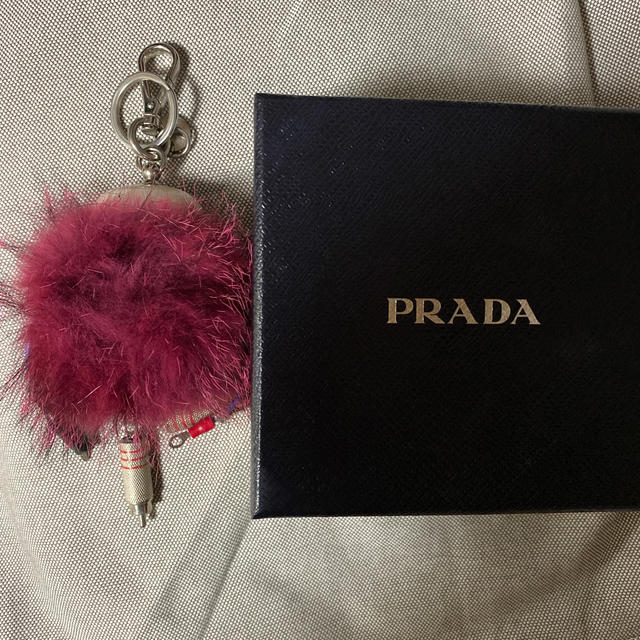 PRADA(プラダ)のPRADAファーチャーム ハンドメイドのファッション小物(バッグチャーム)の商品写真