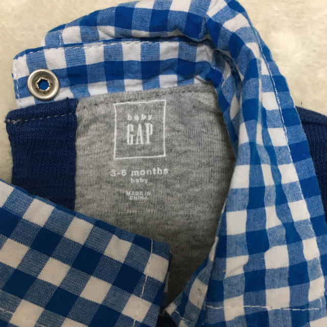 GAP(ギャップ)のお値下げ☆GAP☆セパレート風半袖ロンパース☆60センチ キッズ/ベビー/マタニティのベビー服(~85cm)(ロンパース)の商品写真