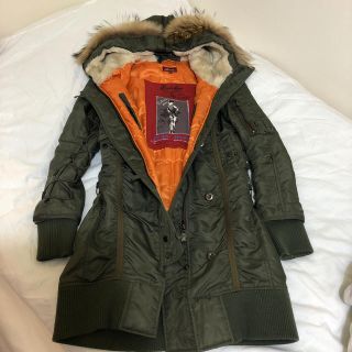 絶妙なデザイン アヴィレックス レディース - ミリタリージャケット 絶妙なデザイン アヴィレックス レディース - ミリタリージャケット