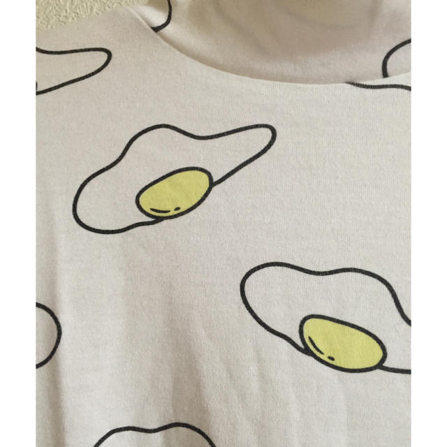 PUNYUS(プニュズ)の目玉焼きハイネックT レディースのトップス(Tシャツ(長袖/七分))の商品写真