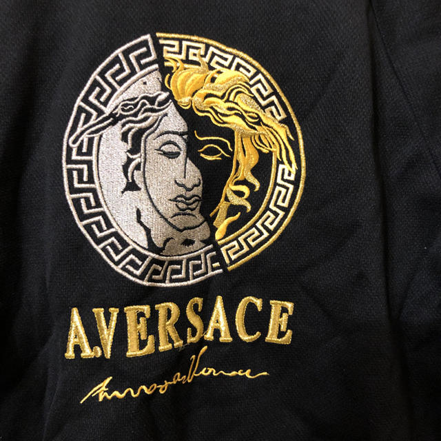 VERSACE(ヴェルサーチ)のA.VERSACE  Tシャツ　刺繍ロゴ　Mサイズ　90s メンズのトップス(Tシャツ/カットソー(半袖/袖なし))の商品写真