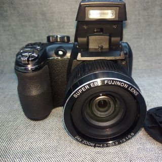 フジフイルム(富士フイルム)のフジフイルムFujifilm FinePix S3200(デジタル一眼)