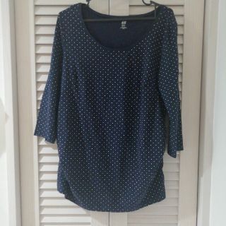 エイチアンドエム(H&M)のH&M マタニティ ネイビードット 七分丈 Tシャツ(マタニティトップス)