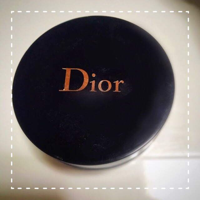 Dior(ディオール)のDior ルースパウダー コスメ/美容のベースメイク/化粧品(フェイスパウダー)の商品写真