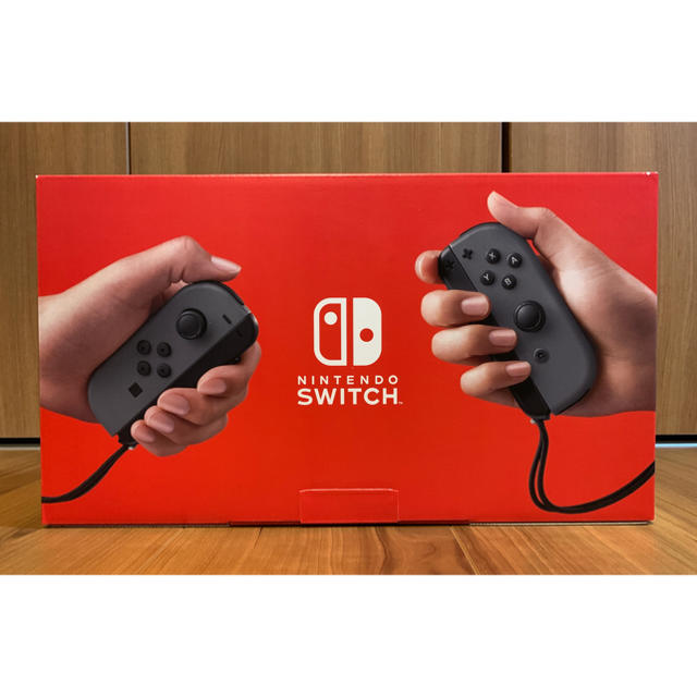 Nintendo Switch(ニンテンドースイッチ)の【新品 即発送】 新型 NINTENDO Switch 本体 グレー エンタメ/ホビーのゲームソフト/ゲーム機本体(家庭用ゲーム機本体)の商品写真