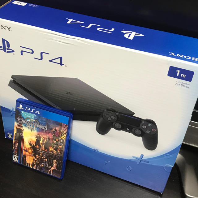 【専用】PS4本体　1 TB CHU-2000