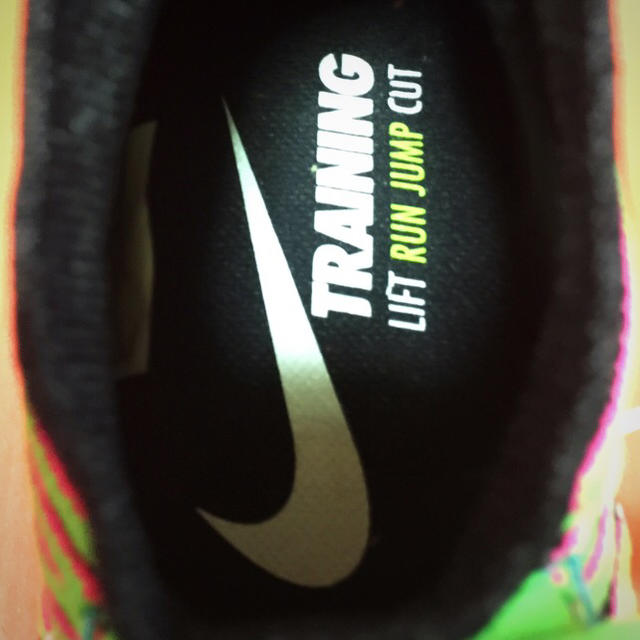 ❇️【Nike】通称 " 第二の足 "☆‼️ハイスペックスポーツシューズ‼️新品