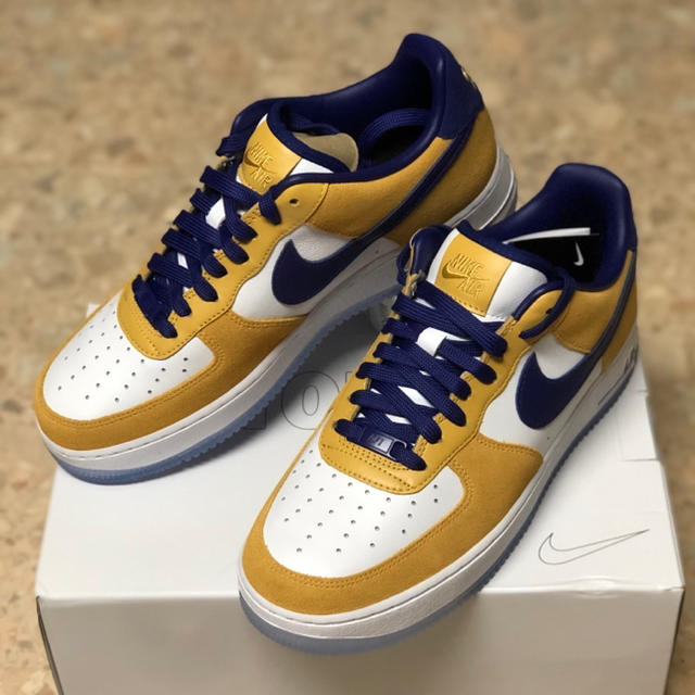 Nike air force 1 by you unlockedスニーカー