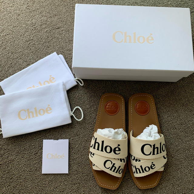 Chloe(クロエ)のクロエ Chloe ロゴ フラット サンダル レディースの靴/シューズ(サンダル)の商品写真