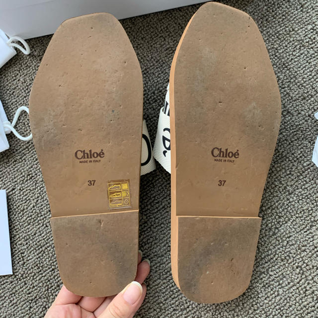 Chloe(クロエ)のクロエ Chloe ロゴ フラット サンダル レディースの靴/シューズ(サンダル)の商品写真