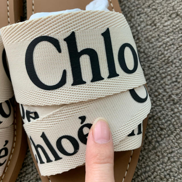 Chloe(クロエ)のクロエ Chloe ロゴ フラット サンダル レディースの靴/シューズ(サンダル)の商品写真