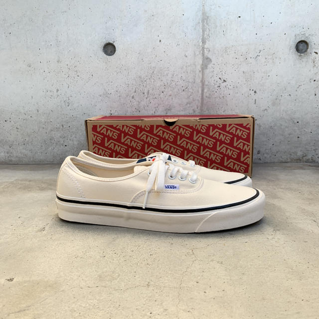 最後の1足 VANS authentic Anaheim アナハイム 27 白 最後の1足 VANS authentic Anaheim アナハイム 27 白