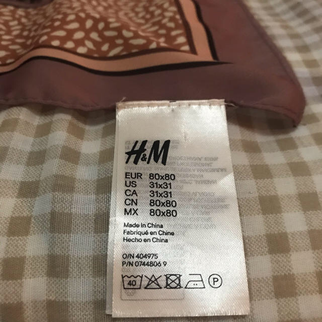 H&M(エイチアンドエム)の大判スカーフ レディースのファッション小物(バンダナ/スカーフ)の商品写真