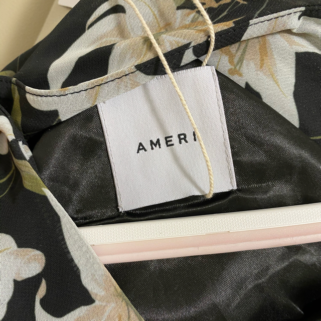 Ameri VINTAGE(アメリヴィンテージ)のAmeri vintage twin lily dress ワンピース レディースのワンピース(ロングワンピース/マキシワンピース)の商品写真