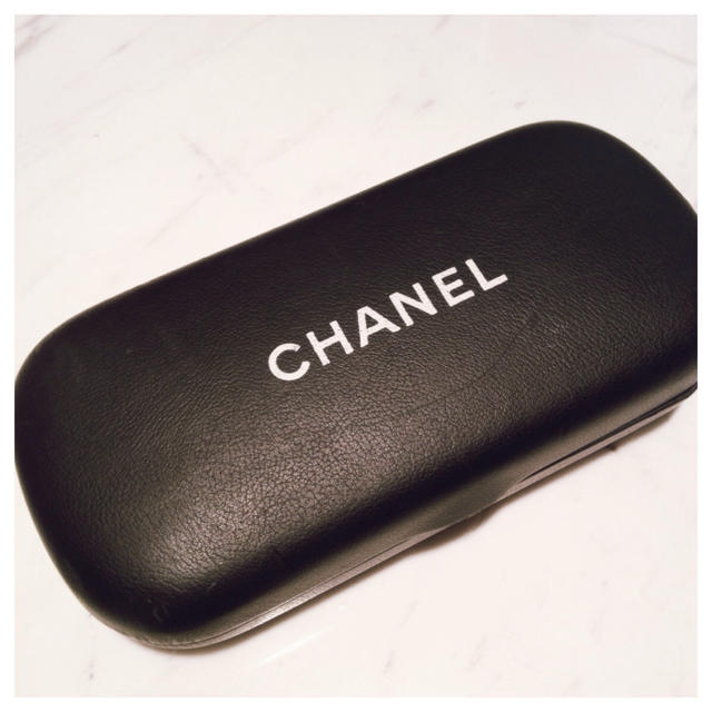 CHANEL(シャネル)のCHANEL♡サングラスケース♡シャネル レディースのファッション小物(サングラス/メガネ)の商品写真