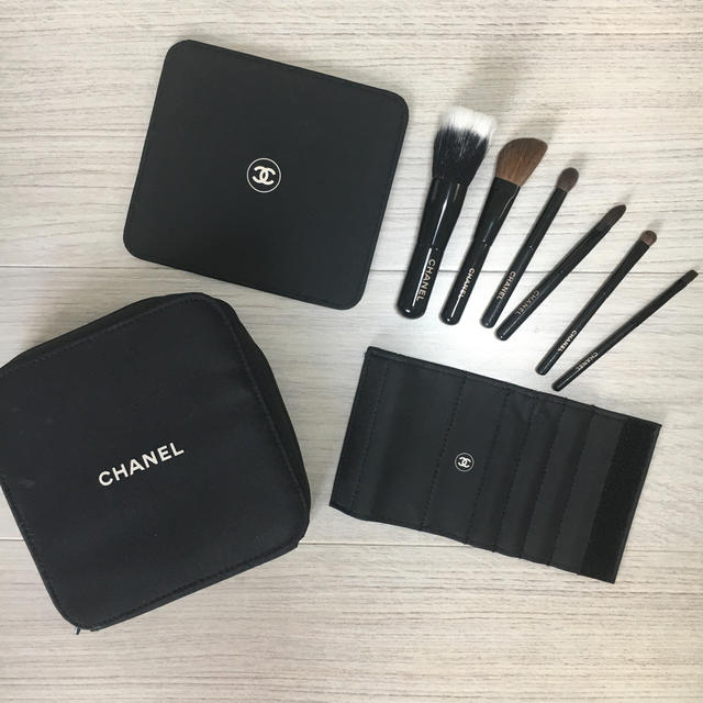 CHANEL  メイクブラシセットメイクボックス