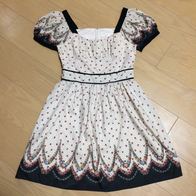 LAISSE PASSE(レッセパッセ)の【ゆうこりん着用】レッセパッセ♡ドット×花柄ワンピース レディースのワンピース(ひざ丈ワンピース)の商品写真