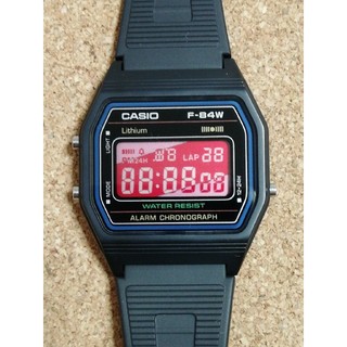 カシオ(CASIO)の【赤い彗星カラー❓】チープカシオ腕時計 F-84W-1(腕時計(デジタル))
