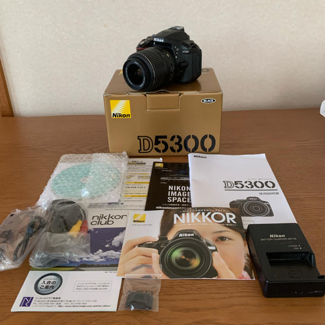 Nikon ニコンd5300 本体とレンズ