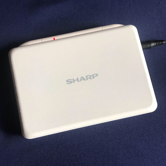 SHARP(シャープ)のSHARP Brain PW-GC610  W     電子辞書 スマホ/家電/カメラのPC/タブレット(電子ブックリーダー)の商品写真