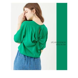 ティティベイト(titivate)の完売　ティティベイト　バックツイスト　Tシャツ　新品　titivate(カットソー(半袖/袖なし))