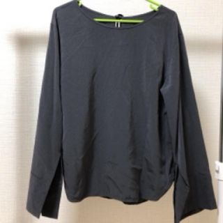 プラージュ(Plage)のplage カットソー トップス スリット　ブラウス　新品同様(シャツ/ブラウス(長袖/七分))