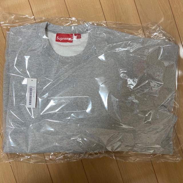 Supreme(シュプリーム)のSupreme Cutout Logo Crewneck シュプリーム メンズのトップス(スウェット)の商品写真