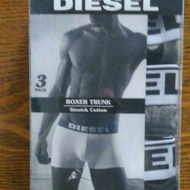 DIESEL(ディーゼル)のDIESEL ボクサートランクスLサイズ3枚セット新品 メンズのアンダーウェア(ボクサーパンツ)の商品写真