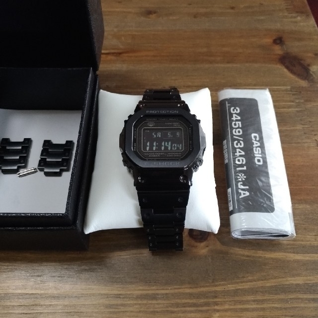 G-SHOCK GMW-B5000G-1JF メタルベゼル・メタルバンド