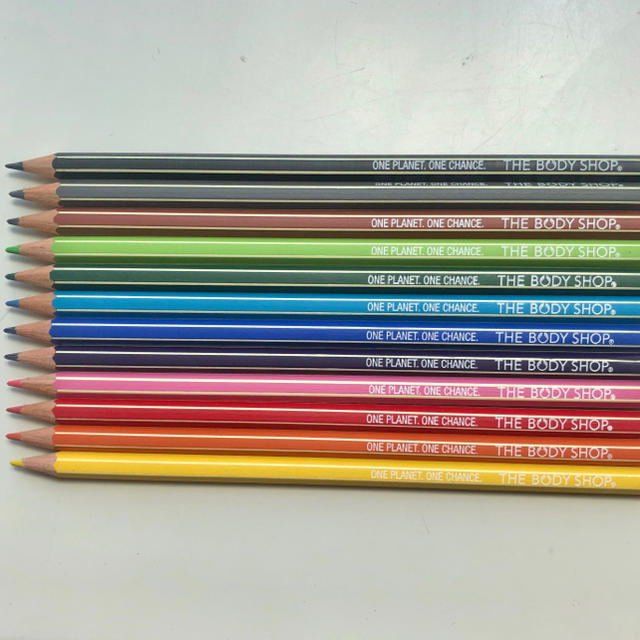 THE BODY SHOP(ザボディショップ)の色鉛筆 エンタメ/ホビーのアート用品(色鉛筆)の商品写真
