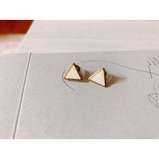 さんかくピアス(ピアス)