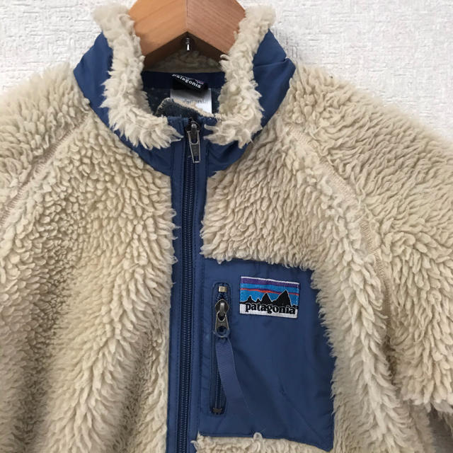 patagonia(パタゴニア)のPatagonia パタゴニア レトロ ボア アウター キッズ S キッズ/ベビー/マタニティのキッズ服男の子用(90cm~)(ジャケット/上着)の商品写真