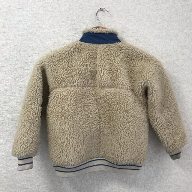 patagonia(パタゴニア)のPatagonia パタゴニア レトロ ボア アウター キッズ S キッズ/ベビー/マタニティのキッズ服男の子用(90cm~)(ジャケット/上着)の商品写真