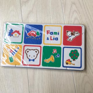 ファミリア(familiar)のファミリア　色鉛筆(色鉛筆)