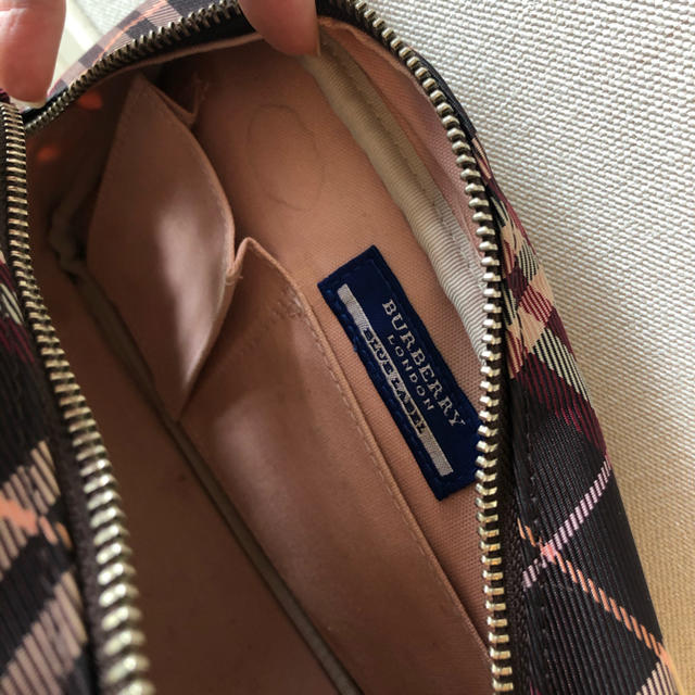 BURBERRY BLUE LABEL(バーバリーブルーレーベル)のバーバリーブルーレーベル　ポシェット レディースのバッグ(ショルダーバッグ)の商品写真