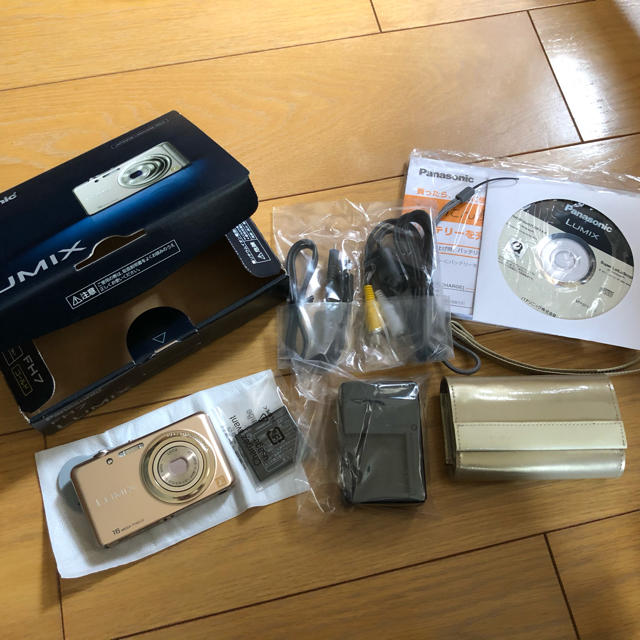 Panasonic - Panasonic LUMIX FH DMC-FH7-Nの通販 by tkm's shop