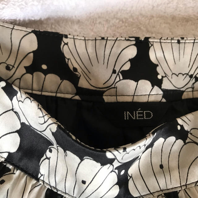 INED(イネド)のINEDスカート レディースのスカート(ロングスカート)の商品写真