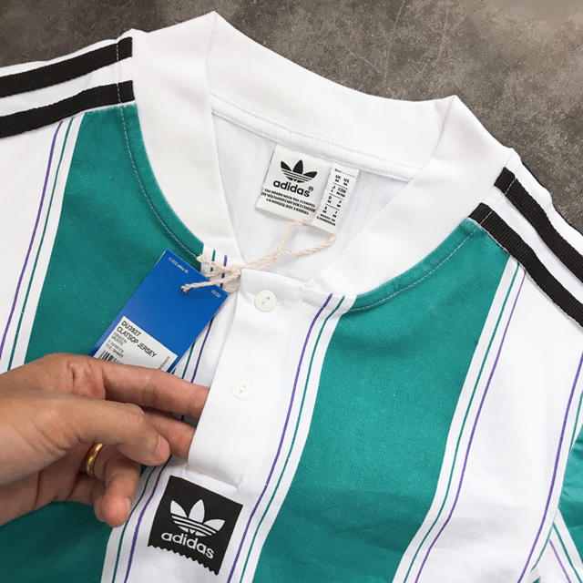 adidas(アディダス)のAdidas アディダスオリジナルス メンズ Tシャツ DU3927 Mサイズ メンズのトップス(Tシャツ/カットソー(半袖/袖なし))の商品写真