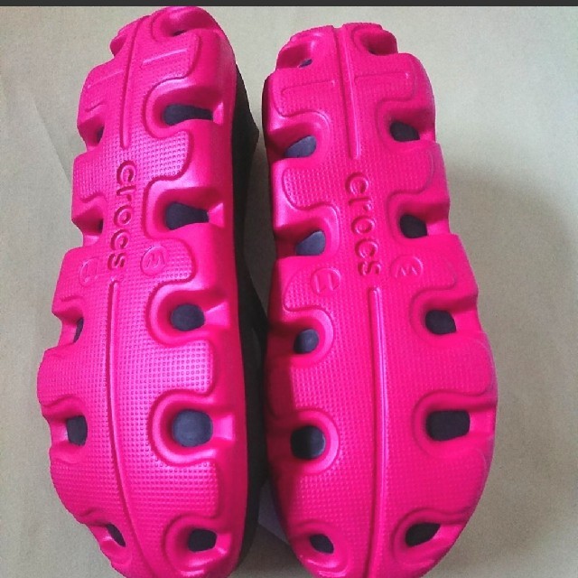 crocs(クロックス)のクロックス CROCS 11W 27cm レディースシューズ レディースの靴/シューズ(サンダル)の商品写真