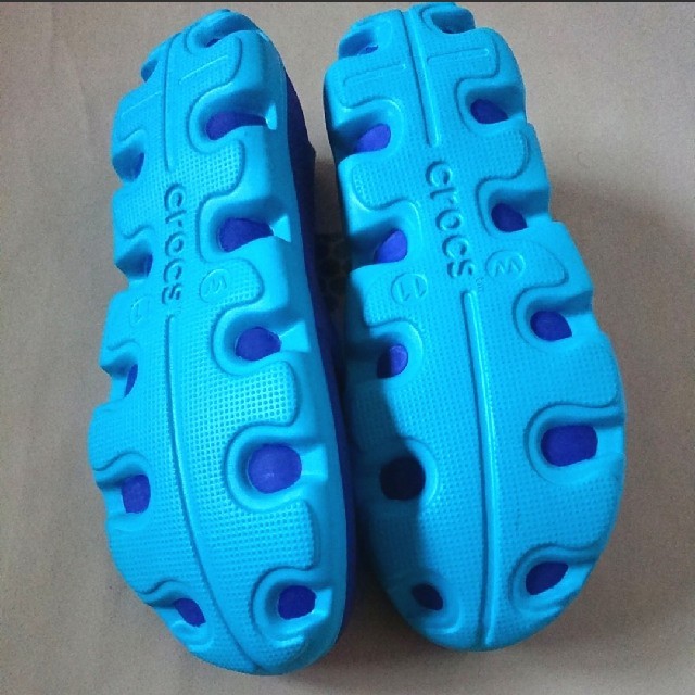 クロックス CROCS 11W 27cm レディースシューズ レディースの靴/シューズ(サンダル)の商品写真