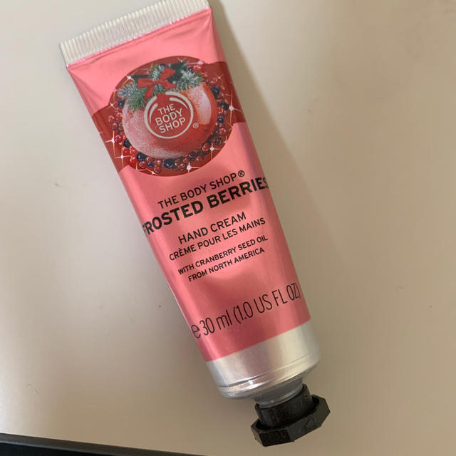 THE BODY SHOP(ザボディショップ)のボディショップ　ベリーのハンドクリーム コスメ/美容のボディケア(ハンドクリーム)の商品写真