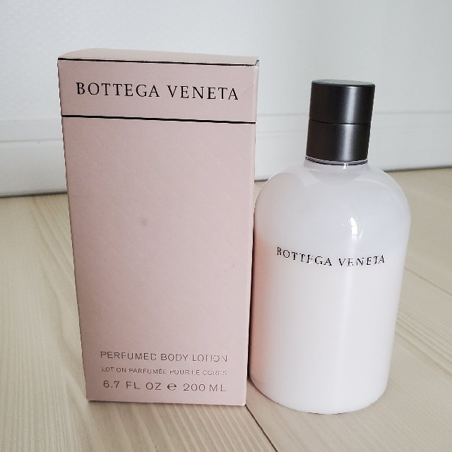 Bottega Veneta(ボッテガヴェネタ)のボッテガヴェネタ パフュームボディーローション コスメ/美容のボディケア(ボディローション/ミルク)の商品写真