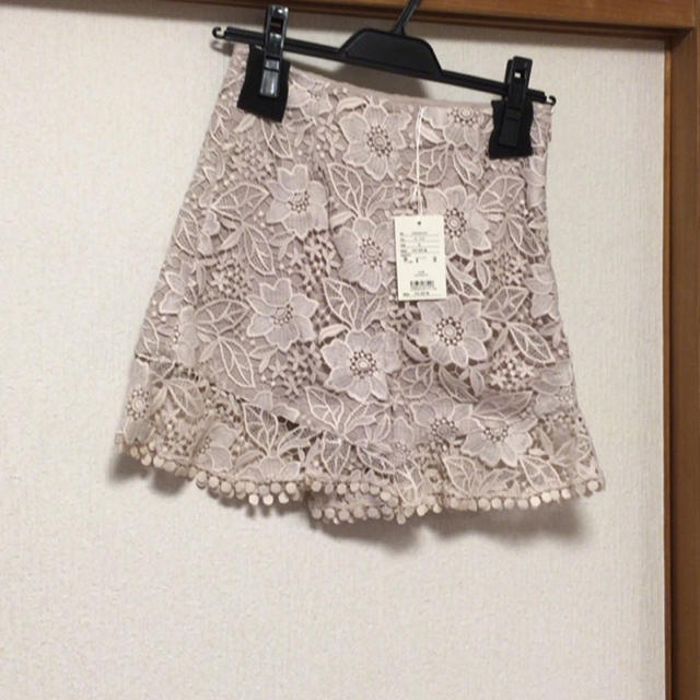 deicy(デイシー)のDEICY ピンク フラワーレースショートパンツ レディースのパンツ(ショートパンツ)の商品写真