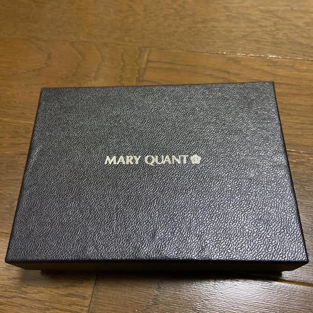 MARY QUANT(マリークワント)のマリークワント定期入れ レディースのファッション小物(名刺入れ/定期入れ)の商品写真