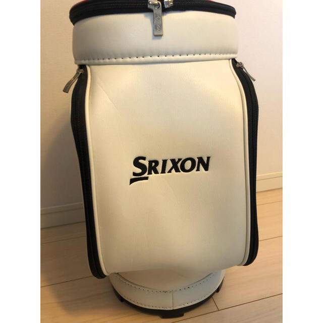 Srixon(スリクソン)の新品　スリクソンミニキャディバッグ スポーツ/アウトドアのゴルフ(バッグ)の商品写真