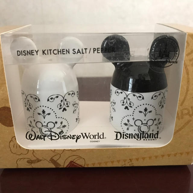 Disney(ディズニー)の⭐︎新品　ディズニー　ミッキー　ミニー　調味料　ボトル　セット インテリア/住まい/日用品のキッチン/食器(テーブル用品)の商品写真